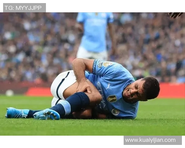 足球明星腰伤事件引发的职业生涯危机与未来发展探讨